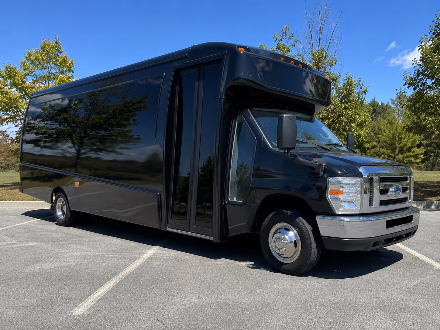 convention minibuses for trade shows and expos at wichita falls venues